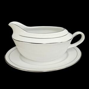 Noritake White Scapes Gravy Boat With Underplate Stoneleigh 4062 Emboss‎ Retired